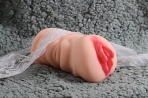 0.66KG/1.46LBS TPE Masturbators 17.7*8.5*9.7cm - Ursula